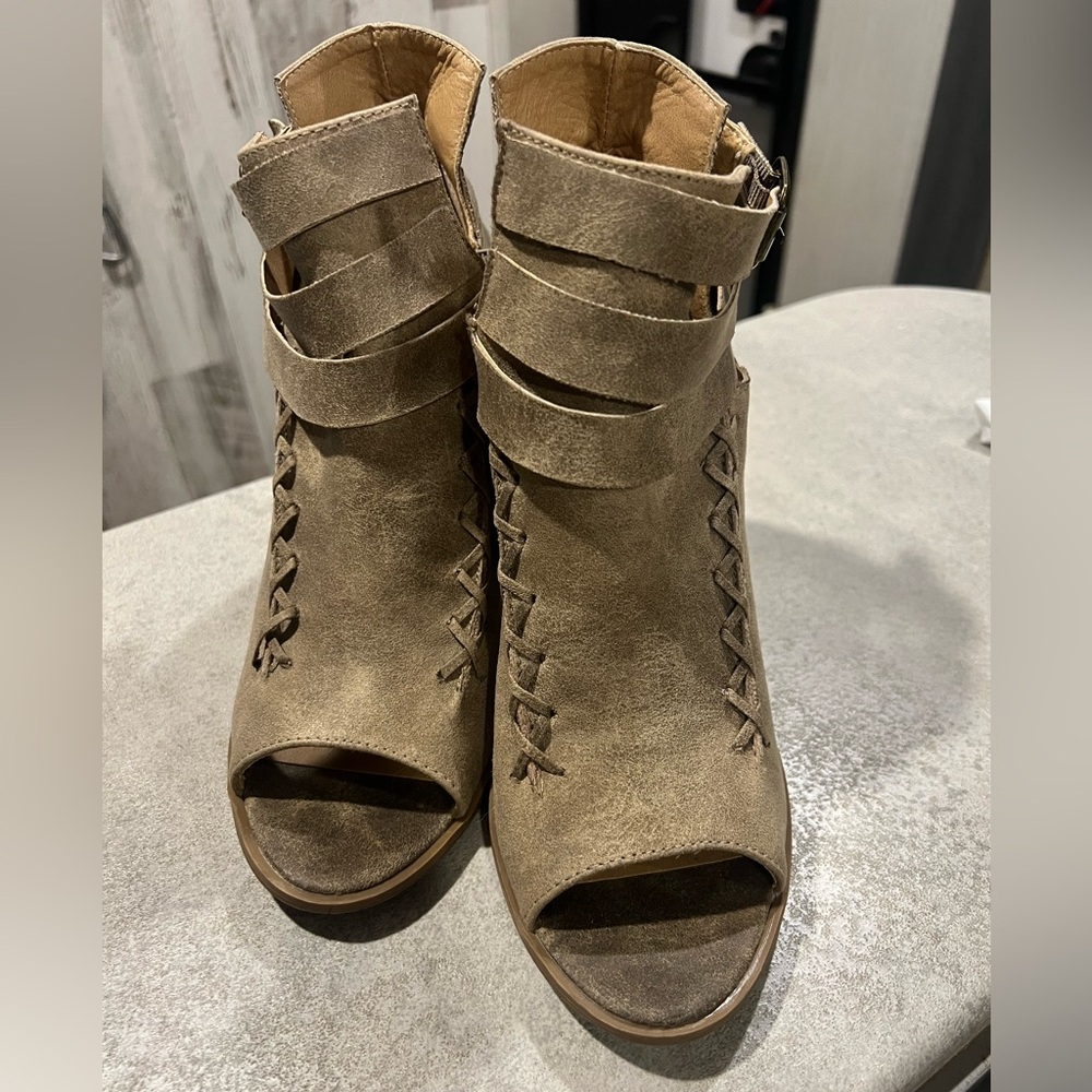 Diba True Peep Toe Bootie